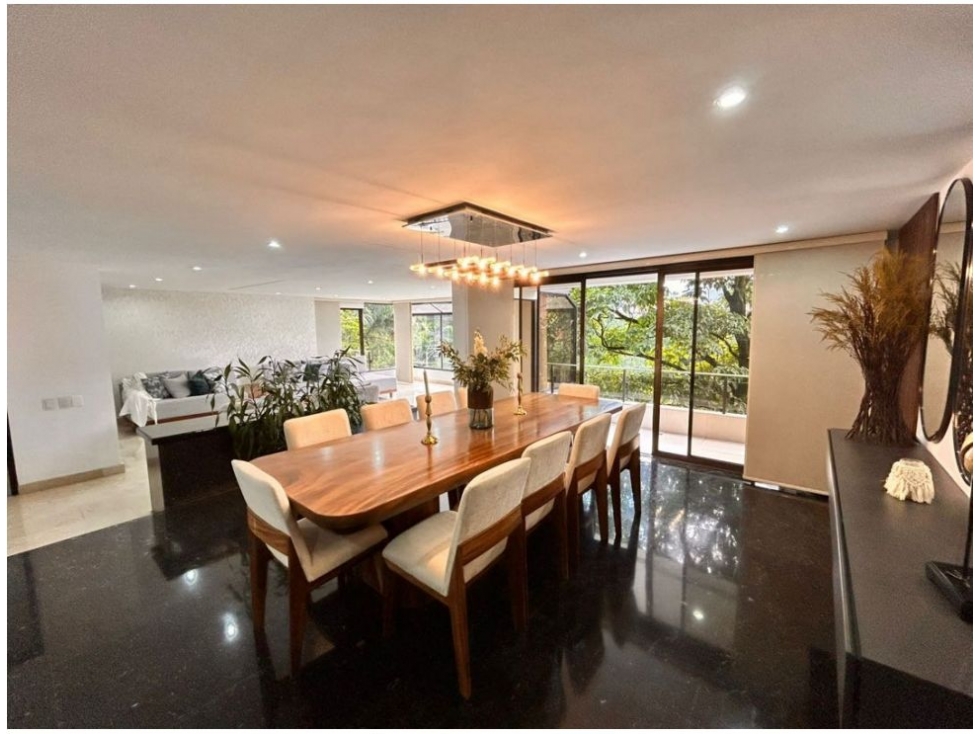 Apartamento en venta en El Poblado, Medellín · foto 2 de 24