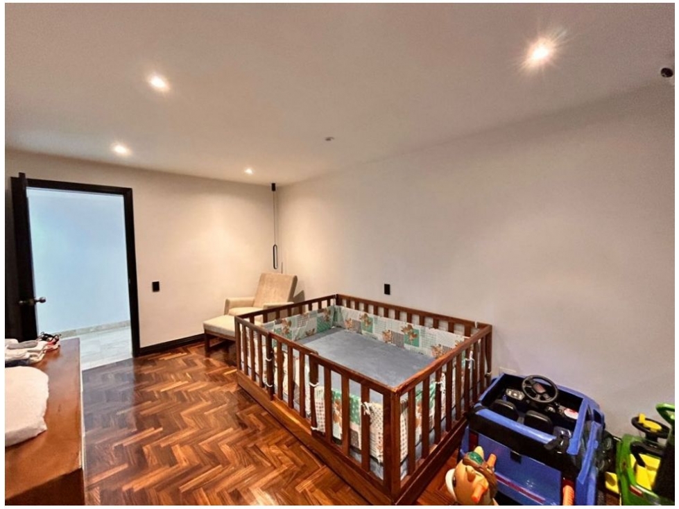 Apartamento en venta en El Poblado, Medellín · foto 8 de 24