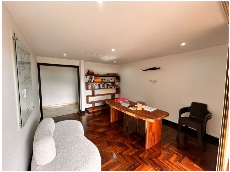 Apartamento en venta en El Poblado, Medellín · foto 11 de 24