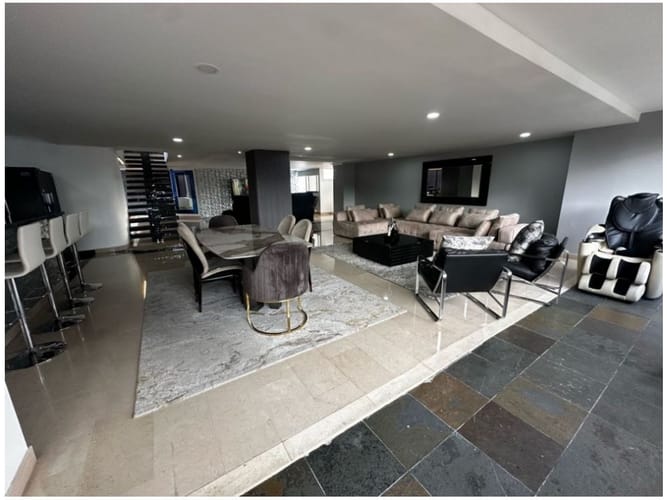 Apartamento de 5 alcobas en venta en Los Balsos, Medellín, 595 m² · foto 4 de 24