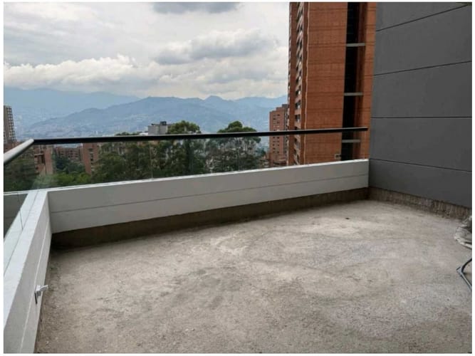 Apartamento de 1 alcoba en venta en Los Naranjos, Medellín, 65 m² · foto 4 de 17