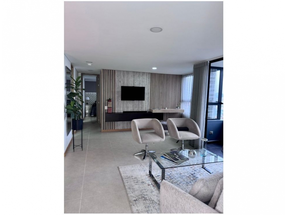 Apartamento en venta en El Poblado, Medellín · foto 3 de 24