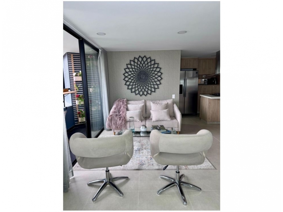 Apartamento en venta en El Poblado, Medellín · foto 5 de 24