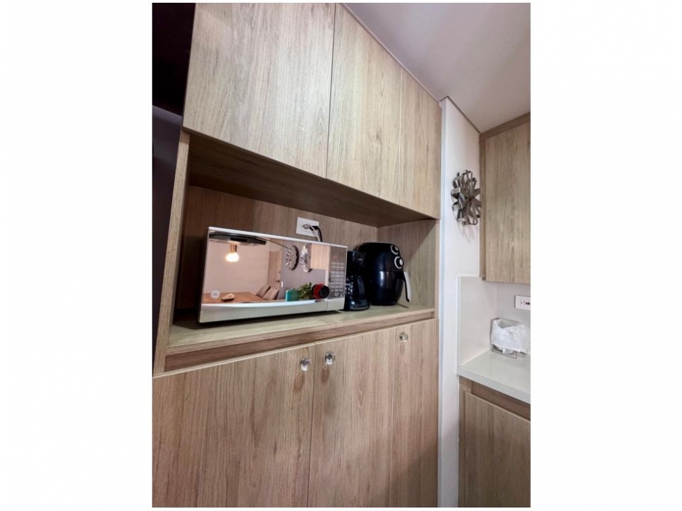 Apartamento en venta en El Poblado, Medellín · foto 10 de 24