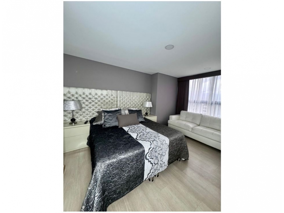 Apartamento en venta en El Poblado, Medellín · foto 23 de 24