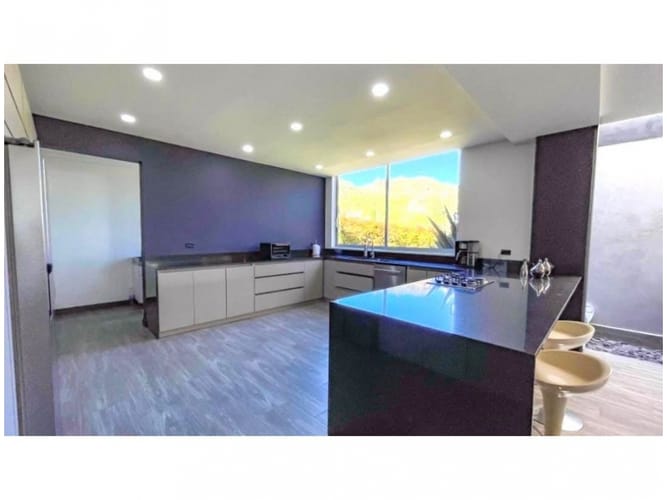 Casa de 4 alcobas en venta en Loma Del Escobero, Envigado, 514 m² · foto 12 de 24