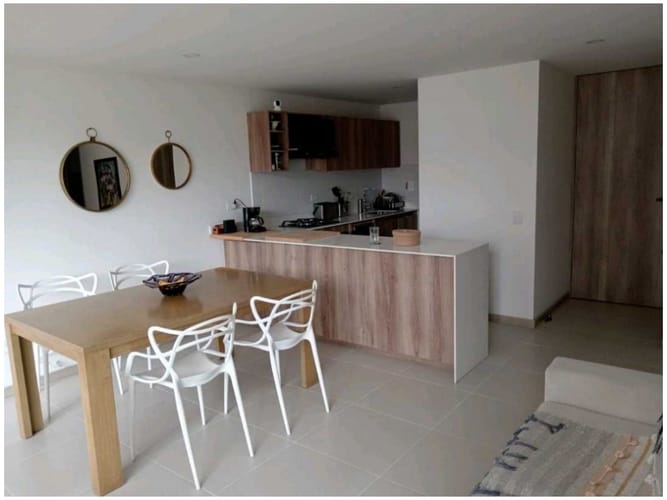 Apartamento de 2 alcobas en venta en El Poblado, Medellín, 85 m² · foto 9 de 13