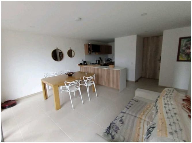 Apartamento de 2 alcobas en venta en El Poblado, Medellín, 85 m² · foto 10 de 13