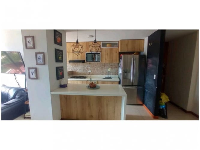 Apartamento de 2 alcobas en venta en Castropol, Medellín, 80 m² · foto 3 de 13