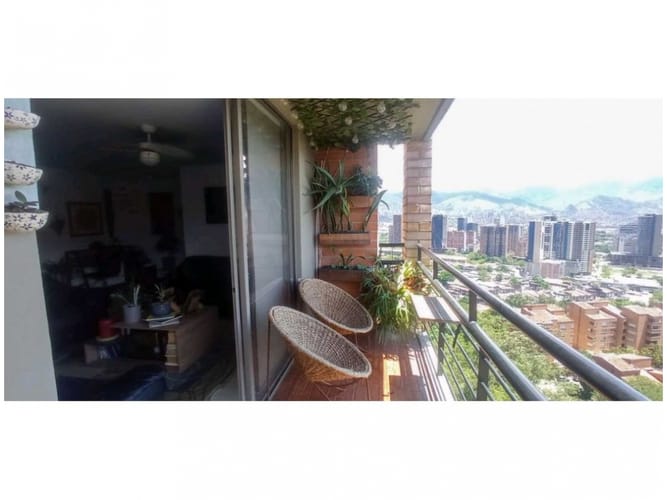 Apartamento de 2 alcobas en venta en Castropol, Medellín, 80 m² · foto 7 de 13