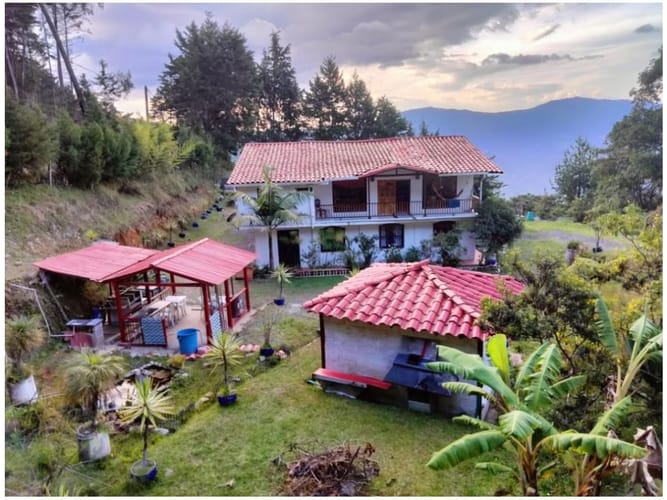 Finca en venta en Santa Elena, Medellín, 6 m² · foto 3 de 24