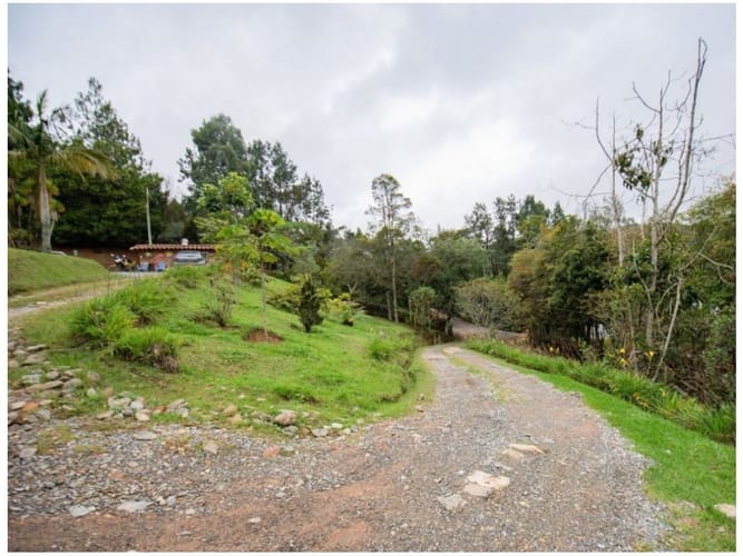 Casa de 10 alcobas en venta en Loma Del Escobero, Envigado, 487 m² · foto 7 de 24