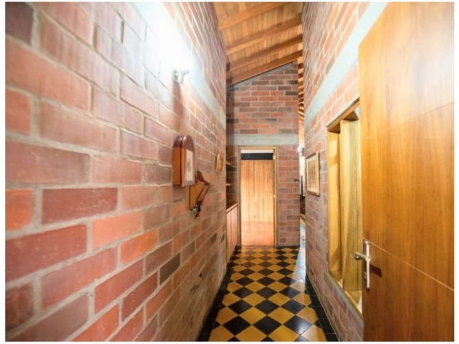 Casa de 10 alcobas en venta en Loma Del Escobero, Envigado, 487 m² · foto 12 de 24