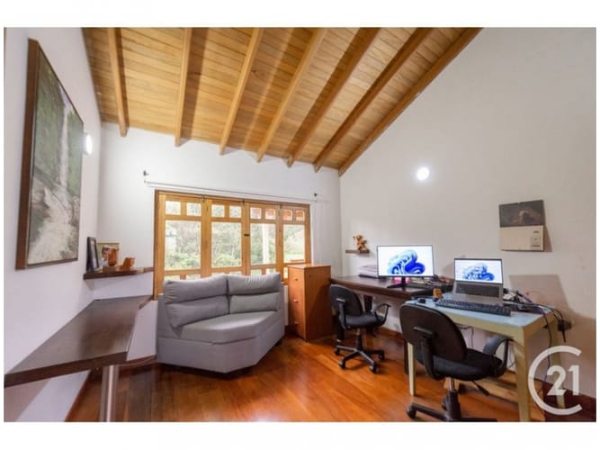 Casa de 10 alcobas en venta en Loma Del Escobero, Envigado, 487 m² · foto 13 de 24