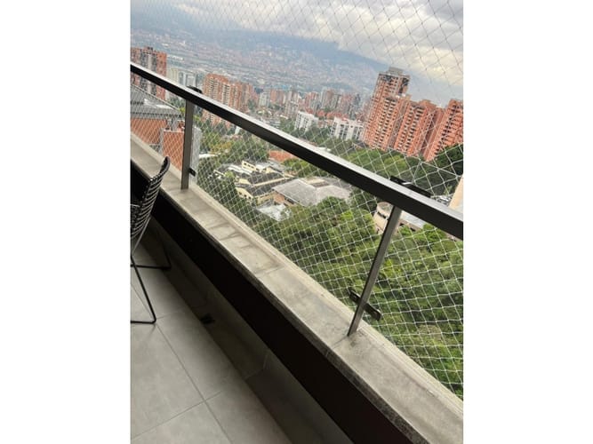 Apartamento de 3 alcobas en venta en El Poblado, Medellín, 123 m² · foto 2 de 5