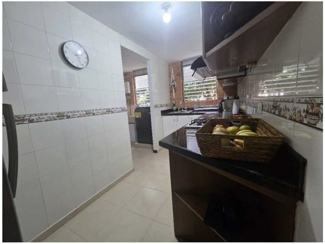 Apartamento de 3 alcobas en venta en Altos Del Escobero, Medellín, 87 m² · foto 4 de 16