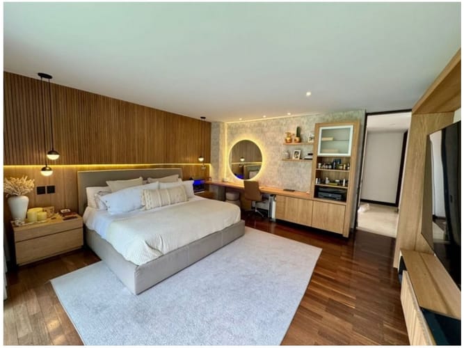 Apartamento de 3 alcobas en venta en El Tesoro, Medellín, 235 m² · foto 8 de 18