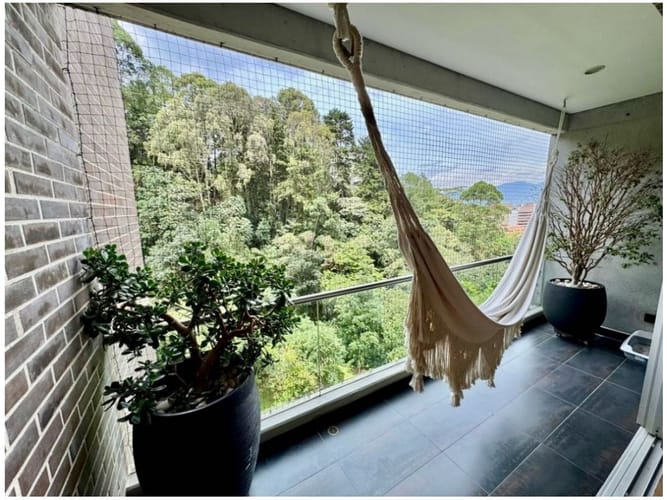 Apartamento de 3 alcobas en venta en El Tesoro, Medellín, 235 m² · foto 11 de 18