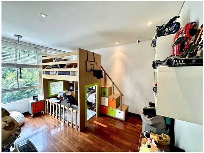 Apartamento de 3 alcobas en venta en El Tesoro, Medellín, 235 m² · foto 15 de 18