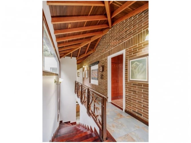 Casa de 5 alcobas en venta en Carrizales, Envigado, 407 m² · foto 9 de 24