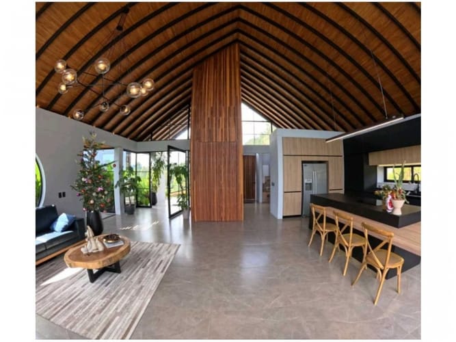 Casa de 3 alcobas en venta en El Retiro, 1750 m² · foto 6 de 13