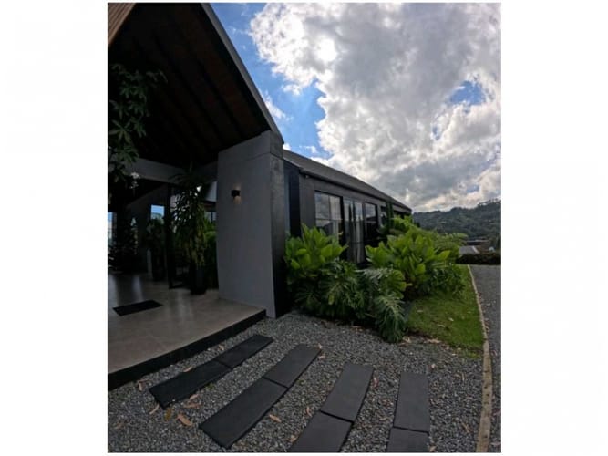Casa de 3 alcobas en venta en El Retiro, 1750 m² · foto 10 de 13