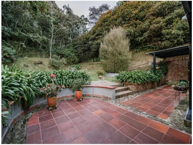 Casa de 5 alcobas en venta en Carrizales, Envigado, 407 m² · foto 19 de 24