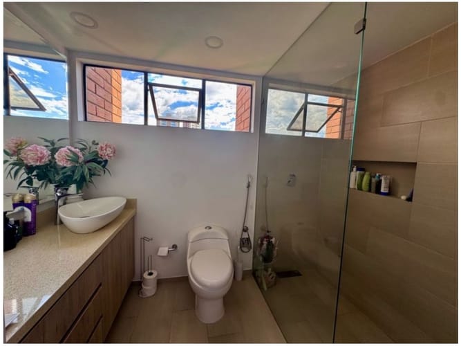 Apartamento de 3 alcobas en venta en La Florida, Medellín, 184 m² · foto 9 de 20