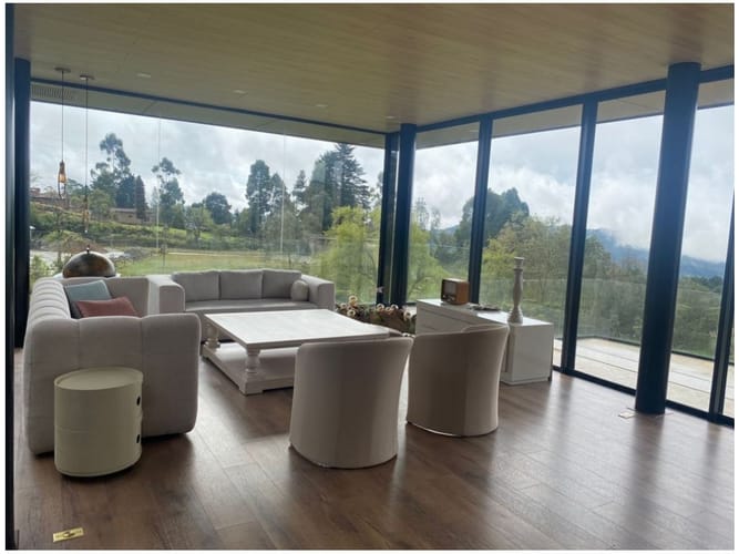 Casa de 3 alcobas en venta en Pantanillo, Envigado, 2000 m² · foto 2 de 24