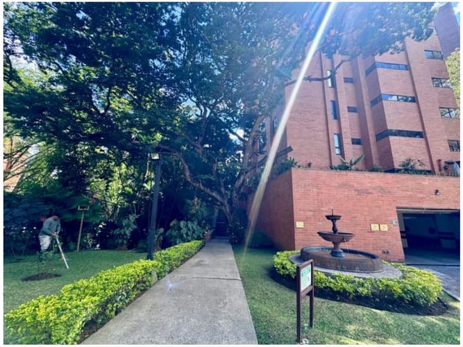 Apartamento de 3 alcobas en venta en La Florida, Medellín, 184 m² · foto 16 de 20