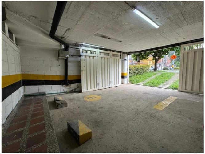 Apartamento de 3 alcobas en venta en Laureles, Medellín, 100 m² · foto 9 de 9