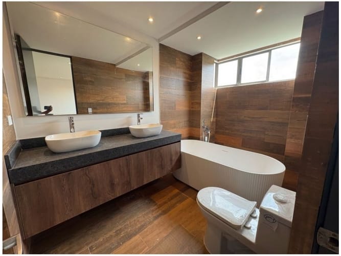 Apartamento de 3 alcobas en venta en El Poblado, Medellín, 220 m² · foto 8 de 14