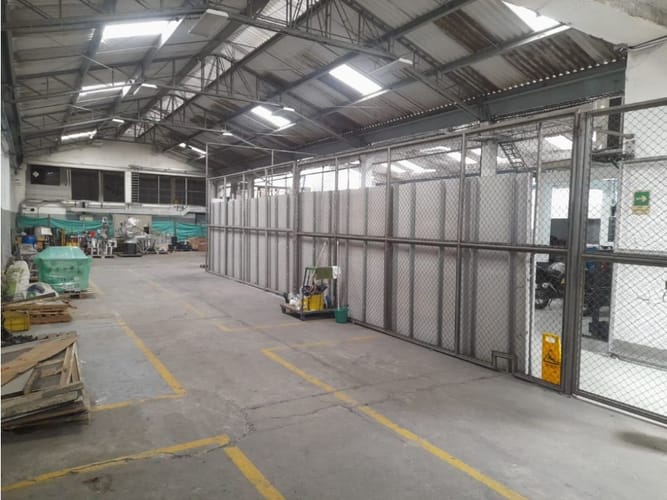 Bodega en venta en Pilsen, Itagüí, 1862 m² · foto 4 de 6