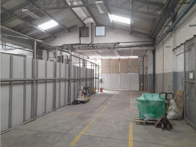 Bodega en venta en Pilsen, Itagüí, 1862 m² · foto 6 de 6