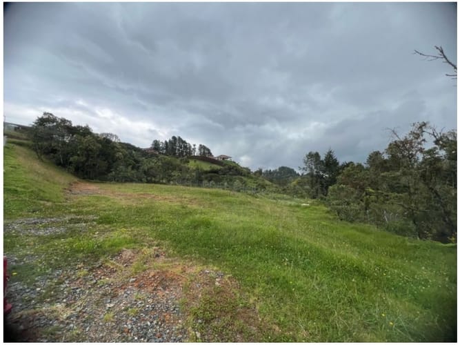 Lote en venta en Carrizales, Envigado, 1825 m² · foto 7 de 14