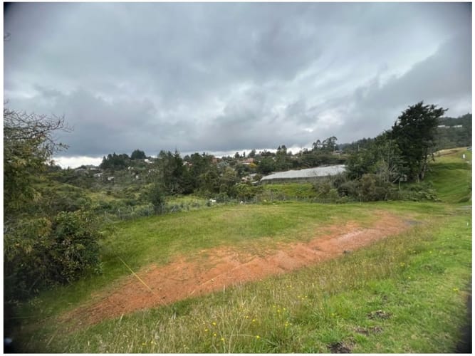 Lote en venta en Carrizales, Envigado, 1825 m² · foto 11 de 14