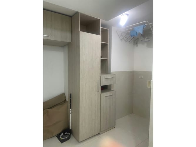 Apartamento de 2 alcobas en venta en Loma De Los Bernal, Medellín, 84 m² · foto 9 de 15