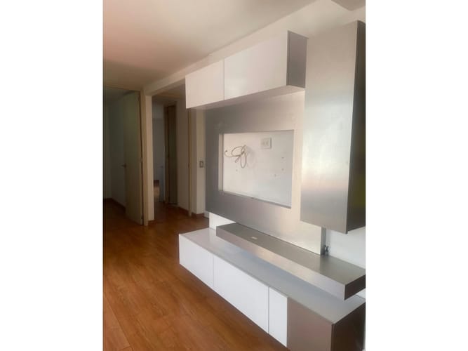 Apartamento de 2 alcobas en venta en Loma De Los Bernal, Medellín, 84 m² · foto 12 de 15
