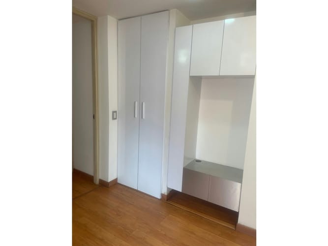 Apartamento de 2 alcobas en venta en Loma De Los Bernal, Medellín, 84 m² · foto 14 de 15