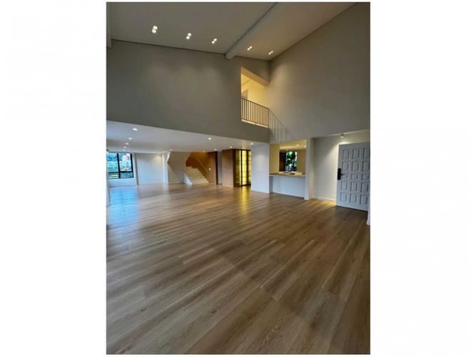 Apartamento de 3 alcobas en venta en El Poblado, Medellín, 320 m² · foto 2 de 18