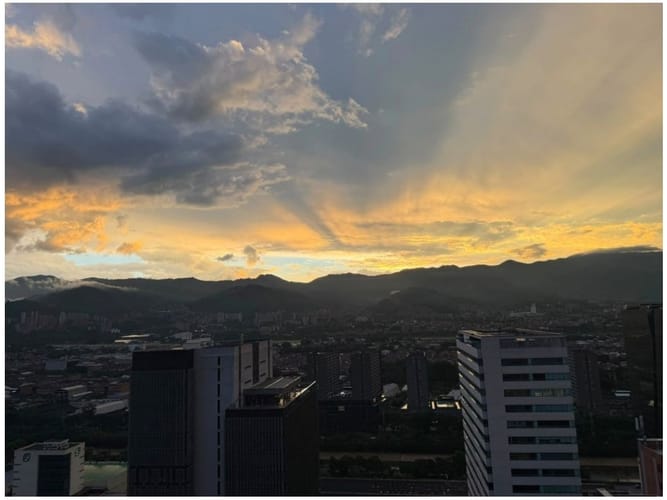 Apartamento de 3 alcobas en venta en Villa Carlota, Medellín, 119 m² · foto 11 de 12