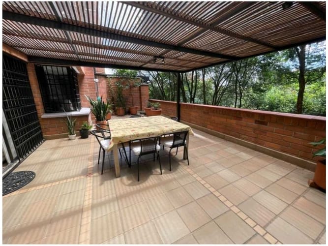 Apartamento de 4 alcobas en venta en El Poblado, Medellín, 153 m² · foto 8 de 17