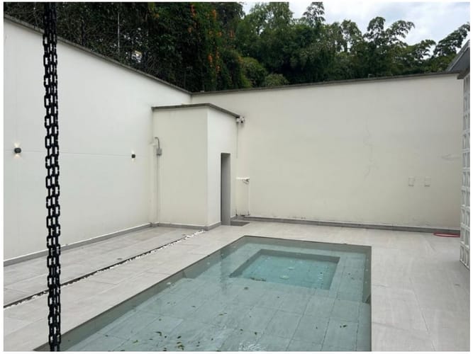 Casa de 5 alcobas en venta en San Lucas, Medellín, 448 m² · foto 12 de 24