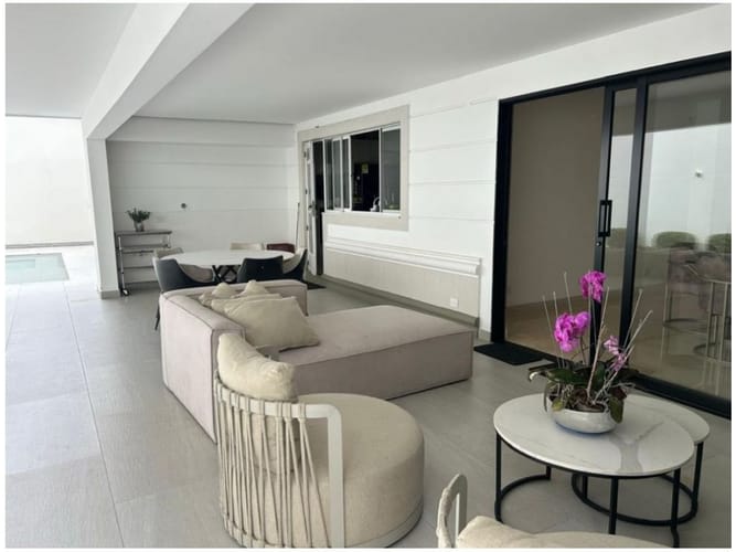 Casa de 5 alcobas en venta en San Lucas, Medellín, 448 m² · foto 14 de 24
