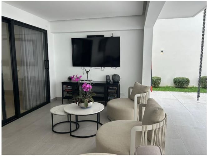 Casa de 5 alcobas en venta en San Lucas, Medellín, 448 m² · foto 15 de 24