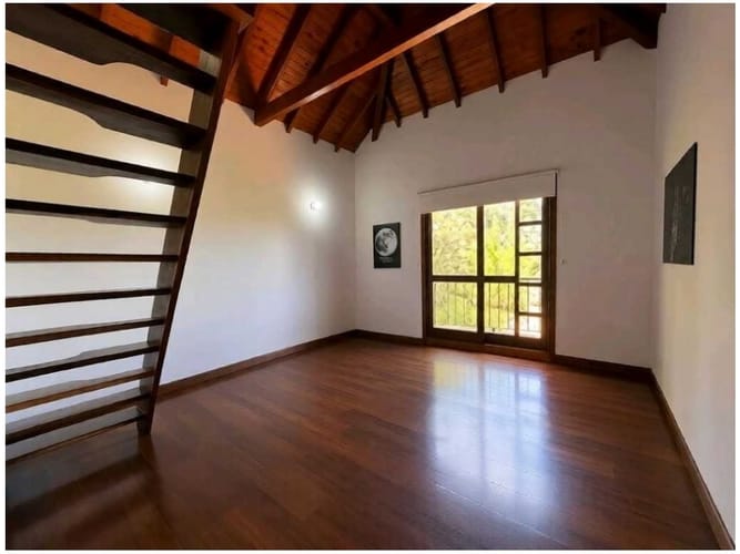 Casa de 3 alcobas en venta en Loma De Las Brujas, Envigado, 273 m² · foto 8 de 16
