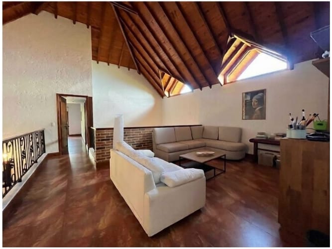 Casa de 3 alcobas en venta en Loma De Las Brujas, Envigado, 273 m² · foto 11 de 16