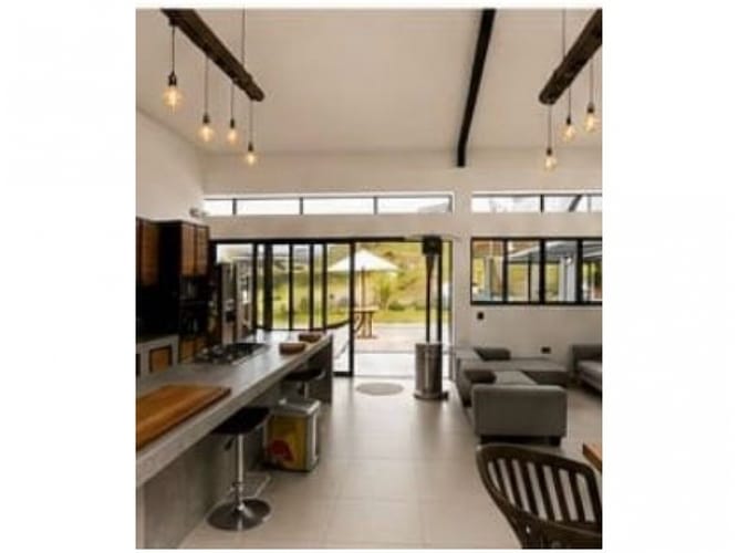 Casa de 3 alcobas en venta en Loma Del Escobero, Envigado, 242 m² · foto 2 de 5