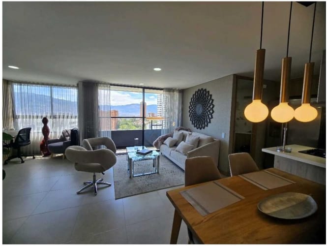 Apartamento de 2 alcobas en venta en El Poblado, Medellín, 80 m² · foto 10 de 13