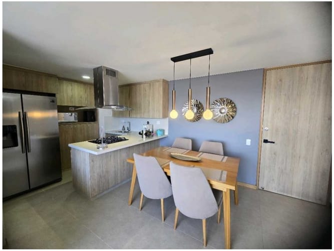 Apartamento de 2 alcobas en venta en El Poblado, Medellín, 80 m² · foto 11 de 13